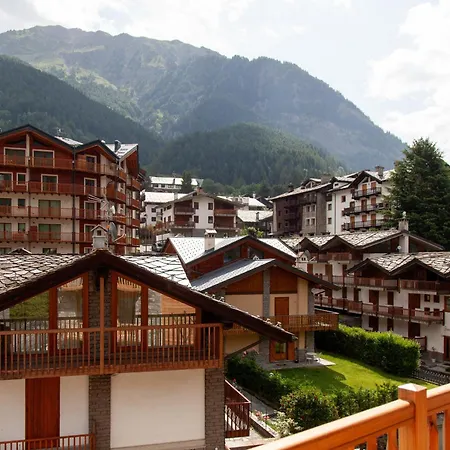 Meijon Salluard Rta 3* كورمايور